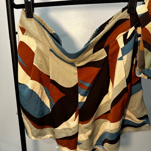 Dynamite Colourful Abstract Two-Piece Set - Picture 3 of 4